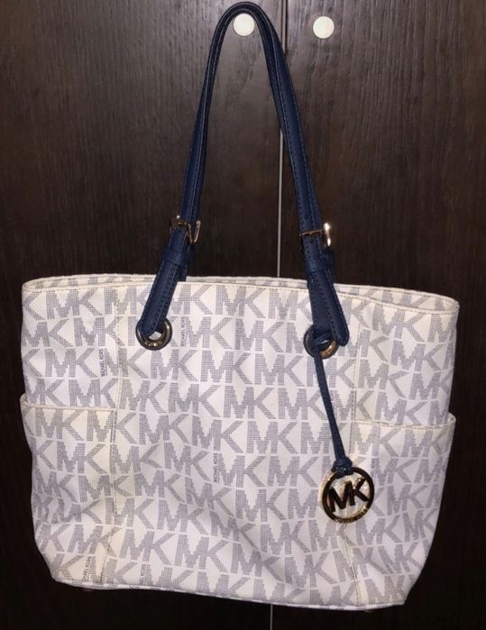 Mala Michael Kors