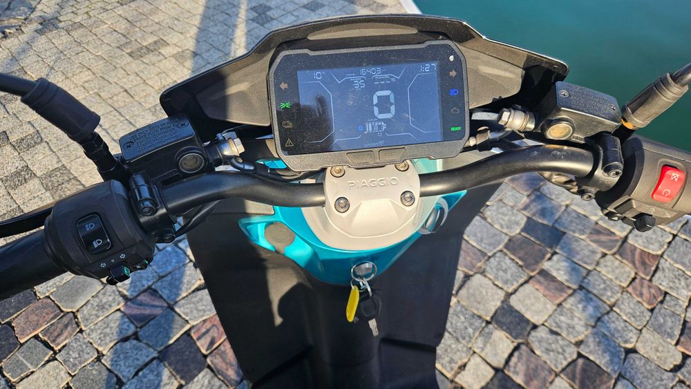 Piaggio One elektryczny