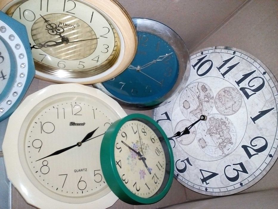 настенные часы 9 штук (не рабочие) одним лотом