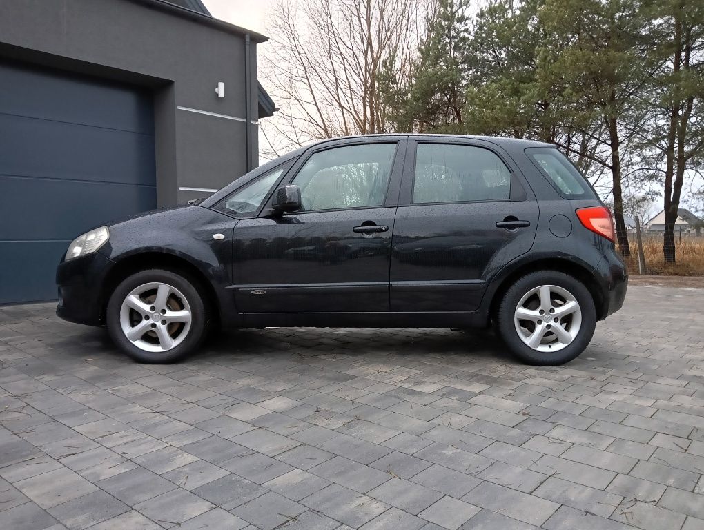 Suzuki SX4 1.6 108km 2006r klima, keyless