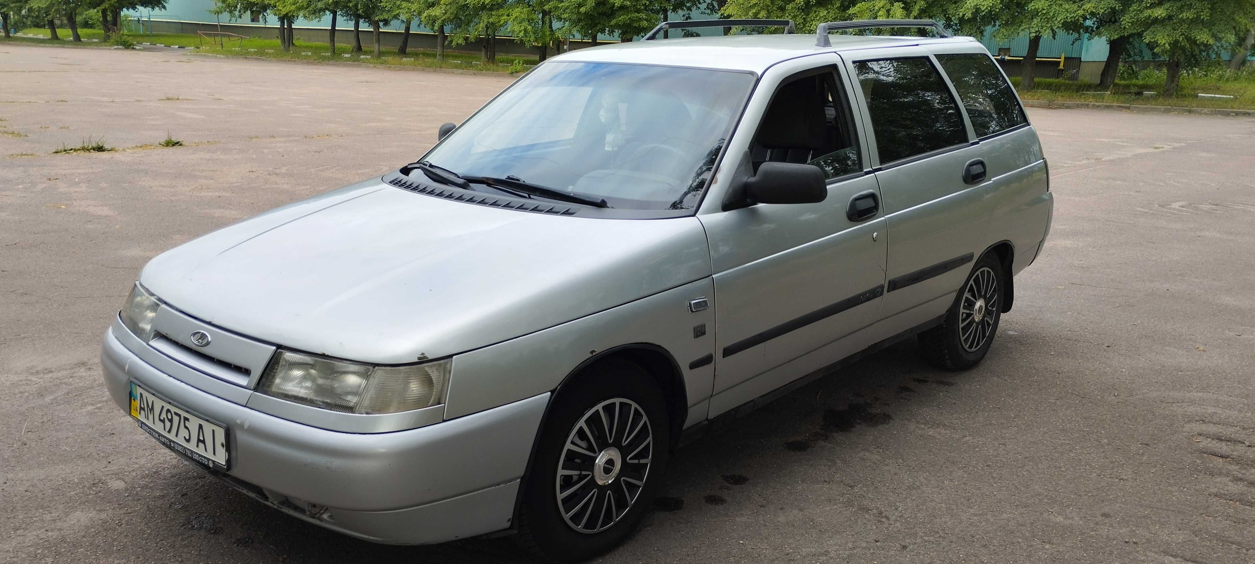 Продам автомобіль Лада 2111