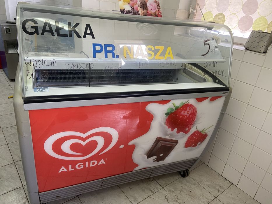Witryny do lodów gałkowych