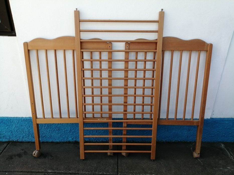Cama de grades Bebé com colchão