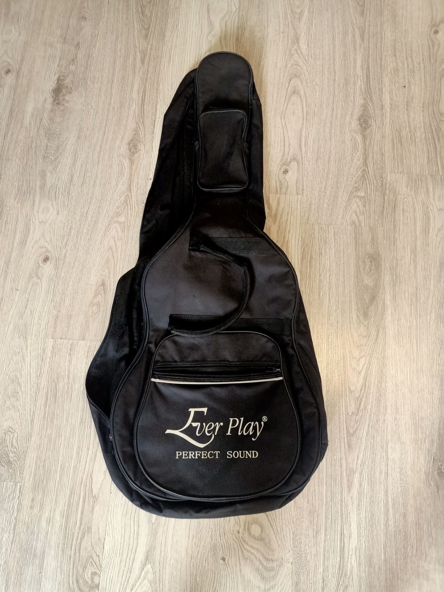 Gitara akustyczna Clifton