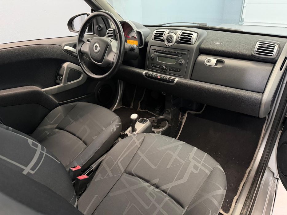 Smart fortwo gasolina como novo