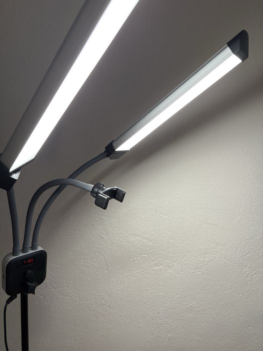 Lampa kosmetyczna dwuramienna do rzęs do paznokci do salonu