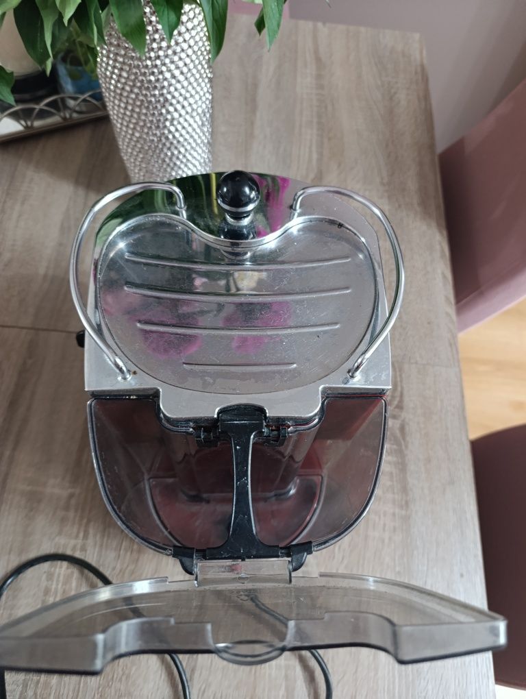 Ekspres do kawy DeLonghi