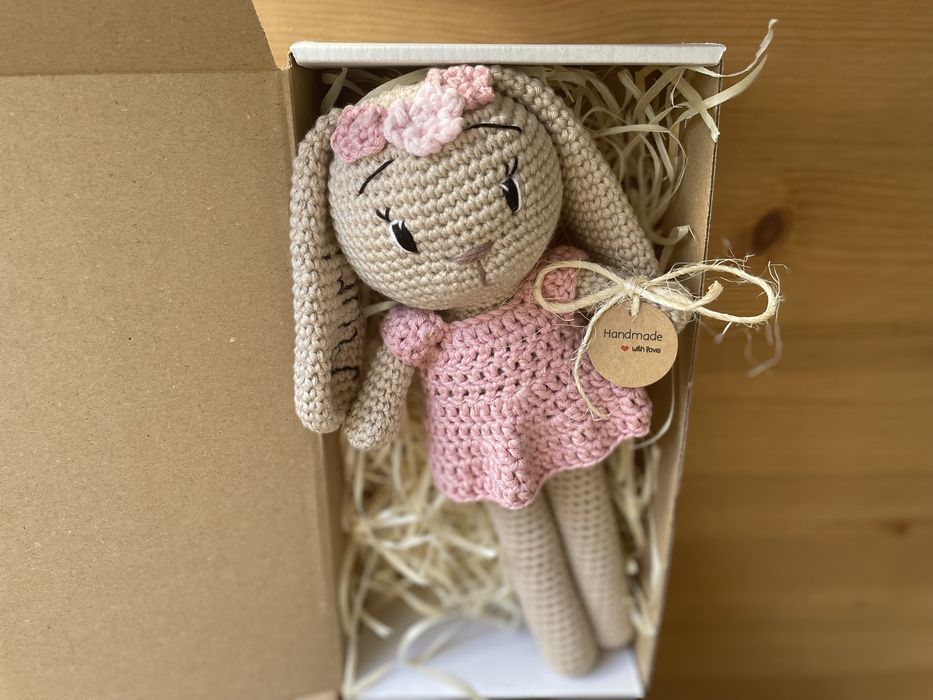 Maskotka zrobiona na szydełku rękodzieło handmade