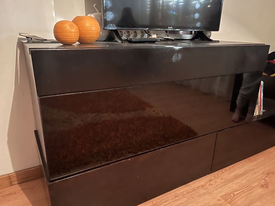 Móvel tv vendo conforme as fotos