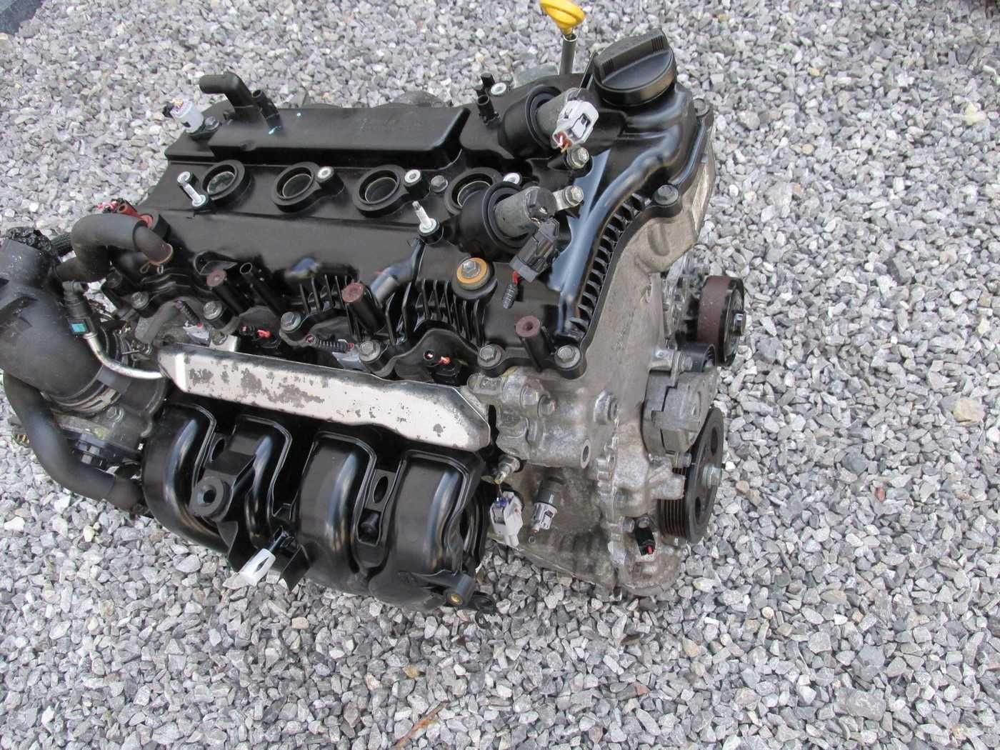 Silnik toyota auris yaris 1.33