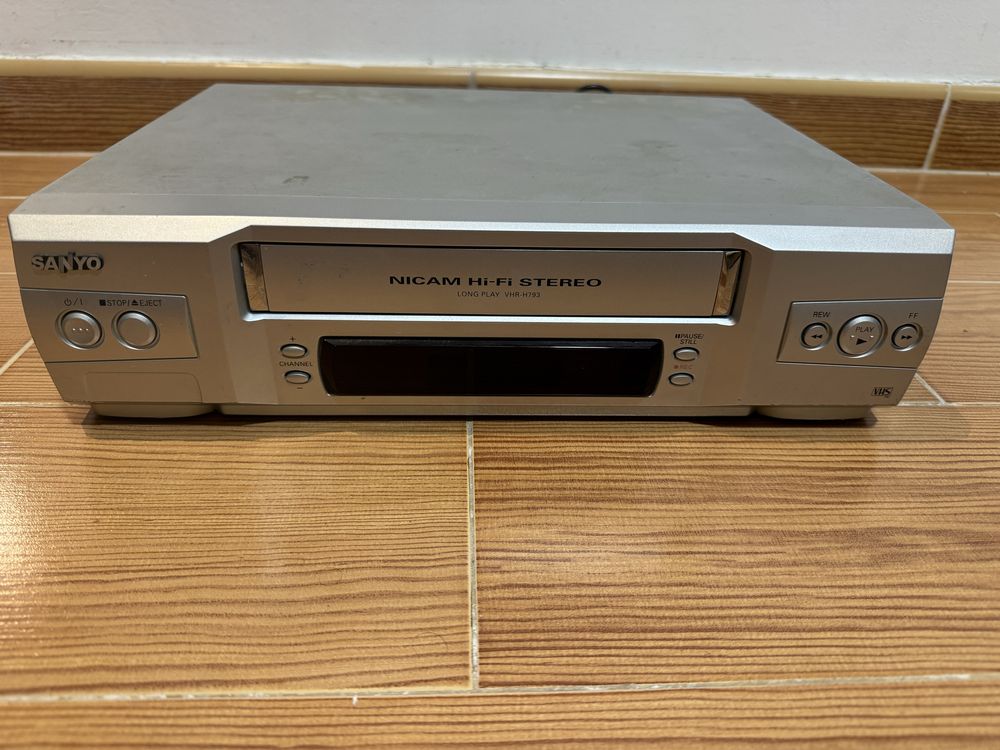 Leitor Gravador VHS Sanyo