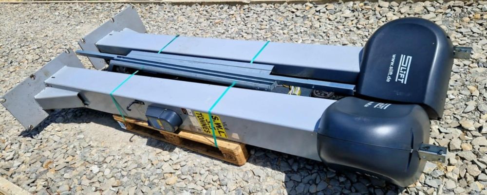 Podnośnik dwukolumnowy Maha 3.5t