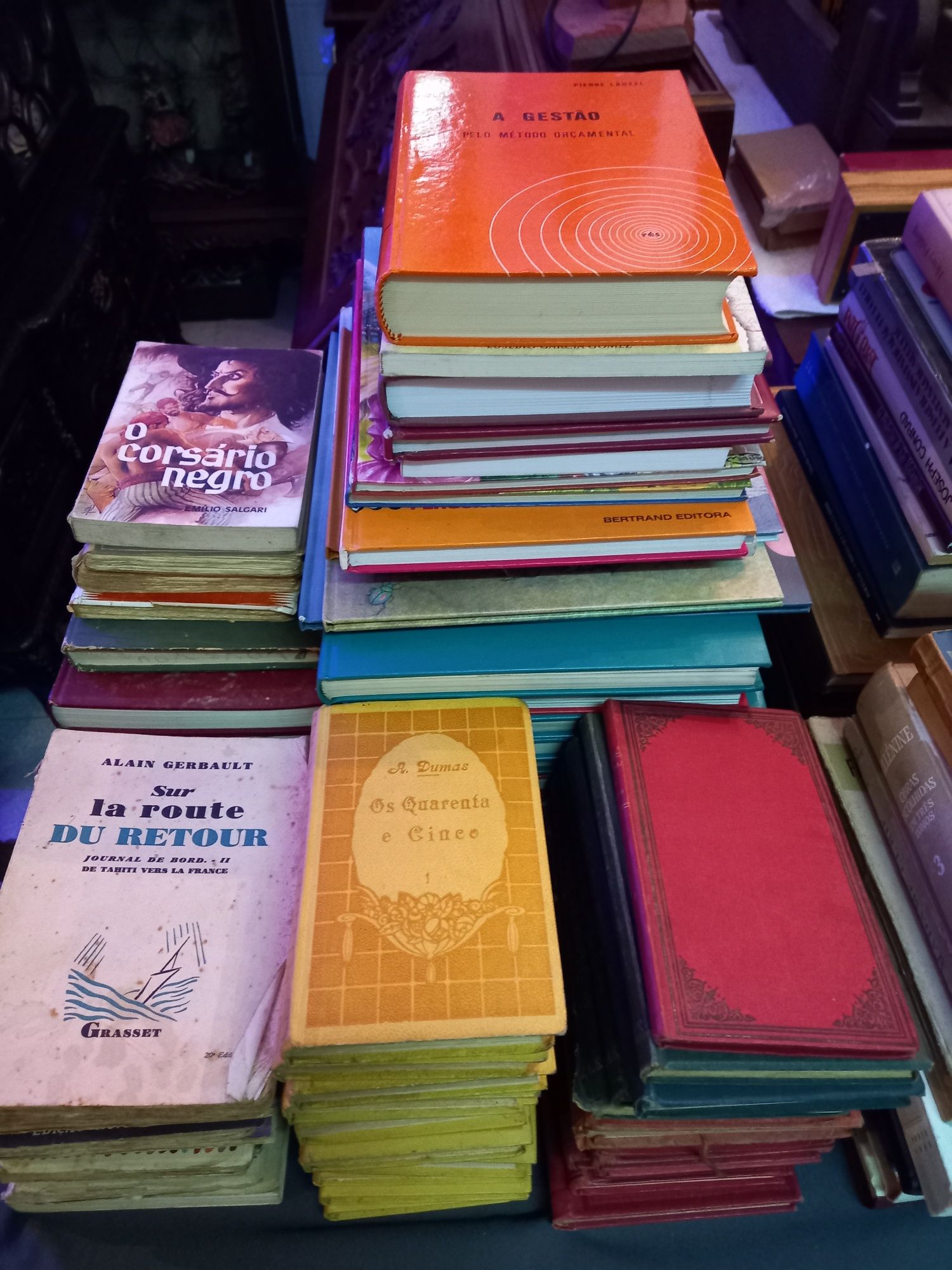 Livros à escolha