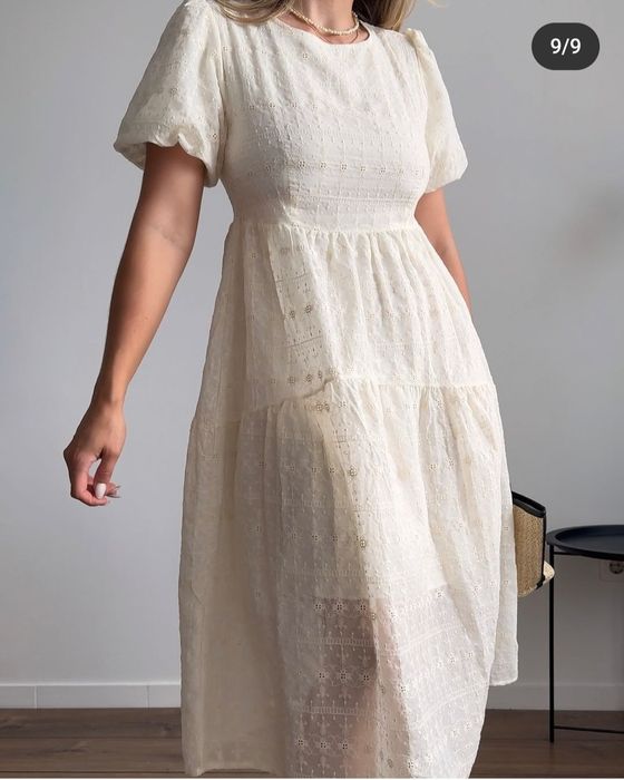 Ярусна чарівна сукня.