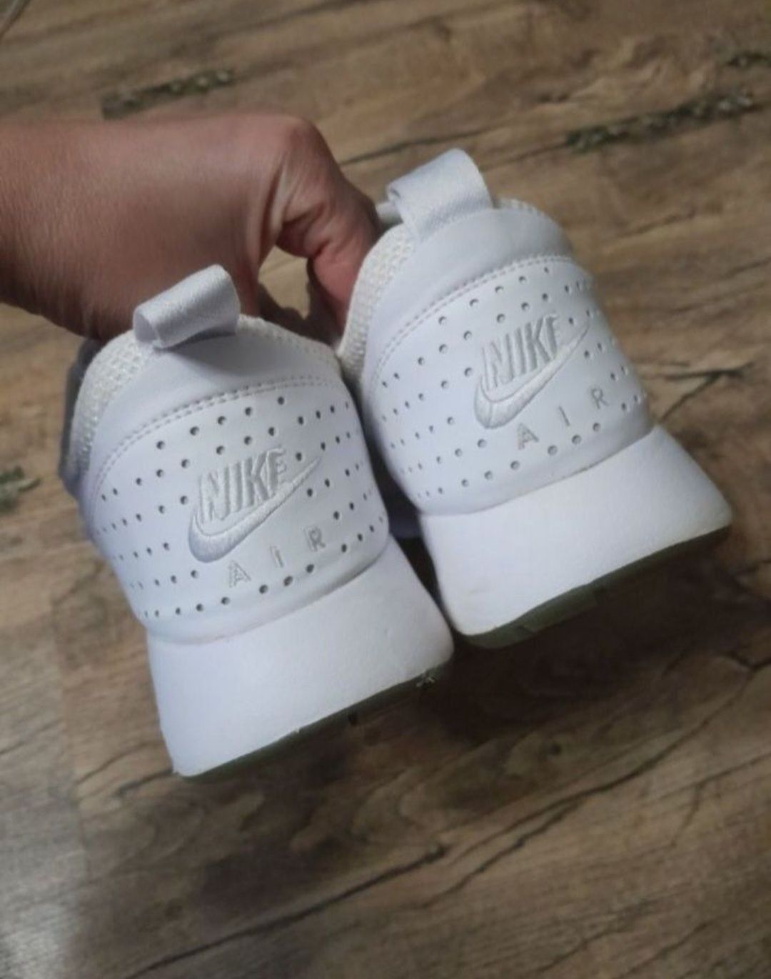 Кросівки Nike Air Max Tavas 42.5р в см 27.2