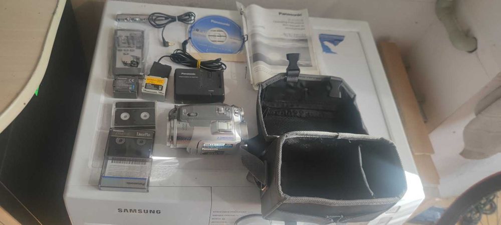 Відеокамера Panasonic NV-GS150 (на міні касетах та SD-карті)