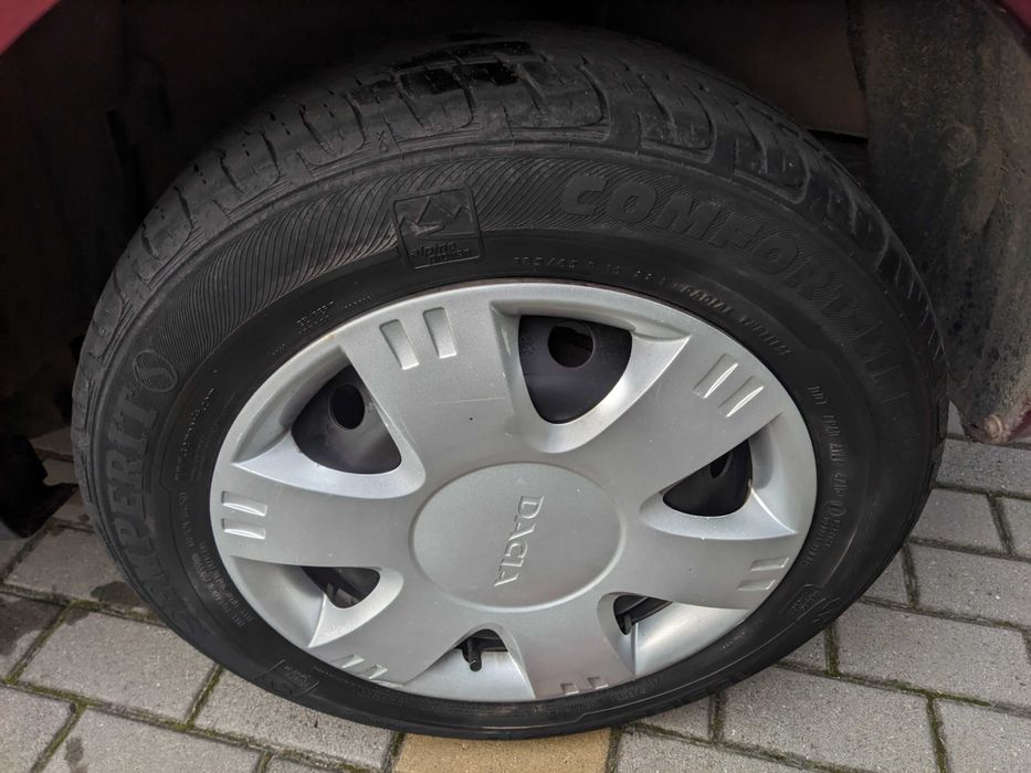 Dacia Logan 2007 рік 1.6 Бензин 77 кВт Седан