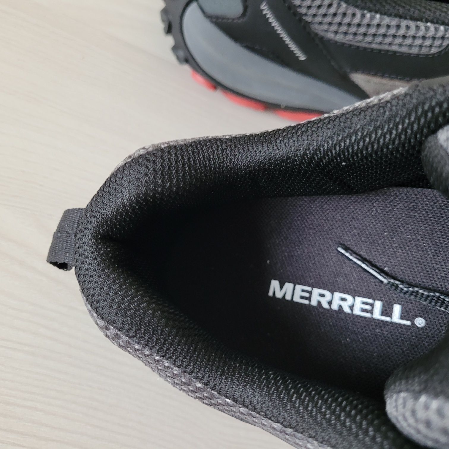 Кросівки шкіряні ОРИГІНАЛ Merrell j135675p рр.43