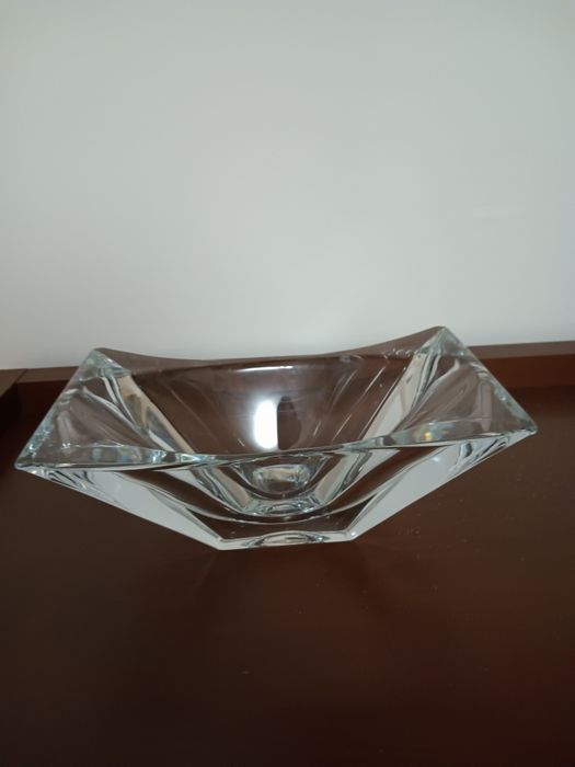 Nowoczesna kryształowa salaterka