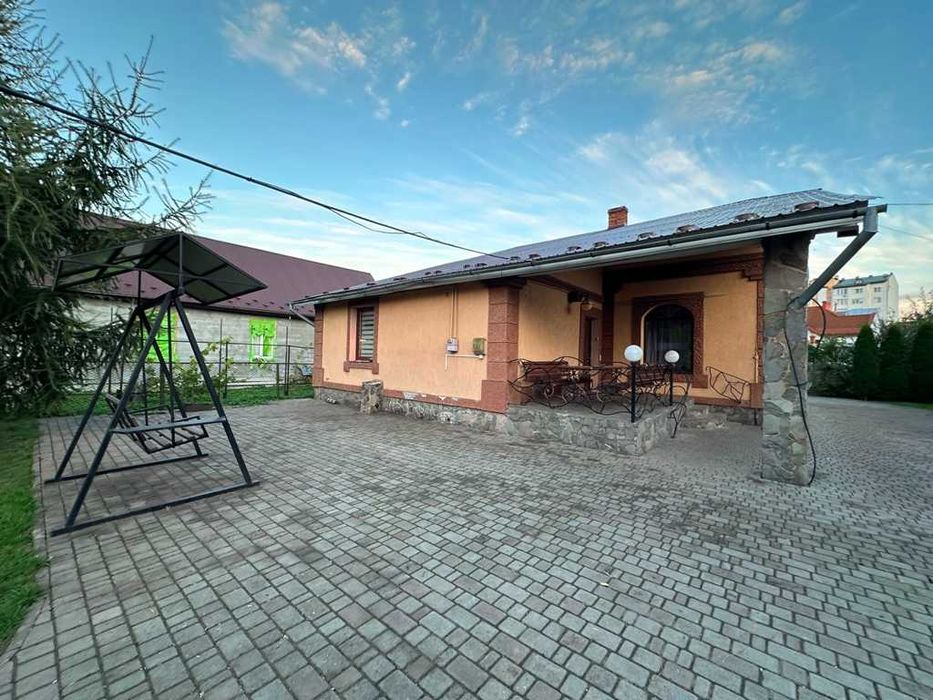 Продається будинок у Центрі міста