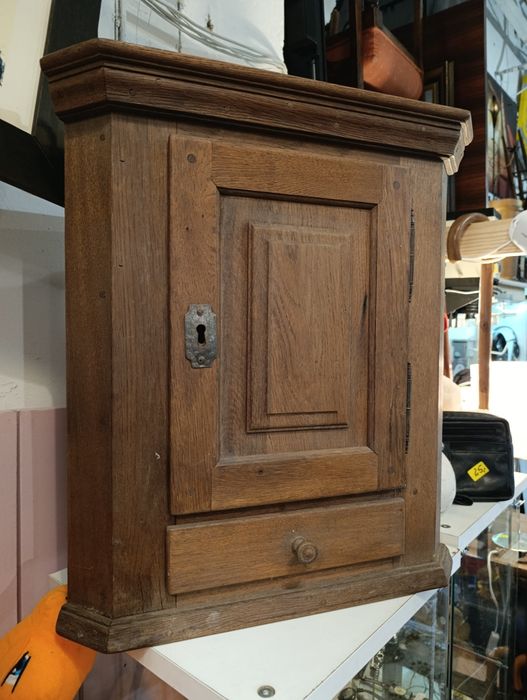 Szafka rogowa wisząca drewniana vintage retro stylowe stare drewno