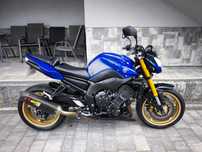 Yamaha FZ8 fz8n fz8 ABS Akrapović dodatki fazer fz6 gsr750