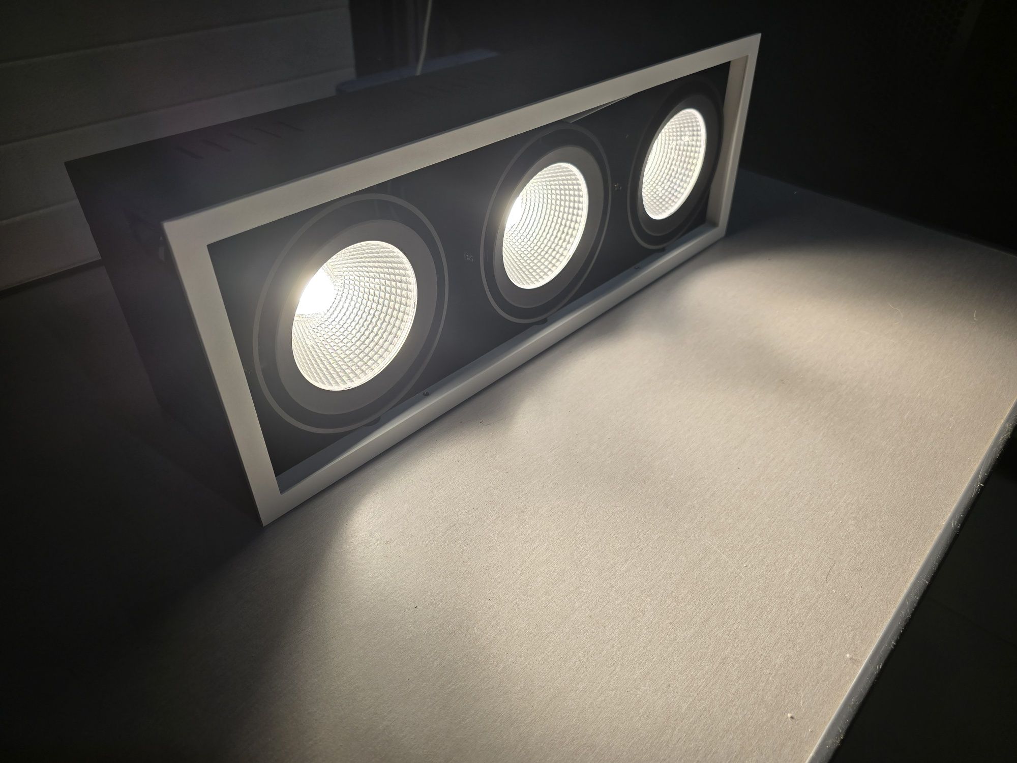 LEDVANCE SP Multi 3 x LED lampa sufitowa, duża, nowe.