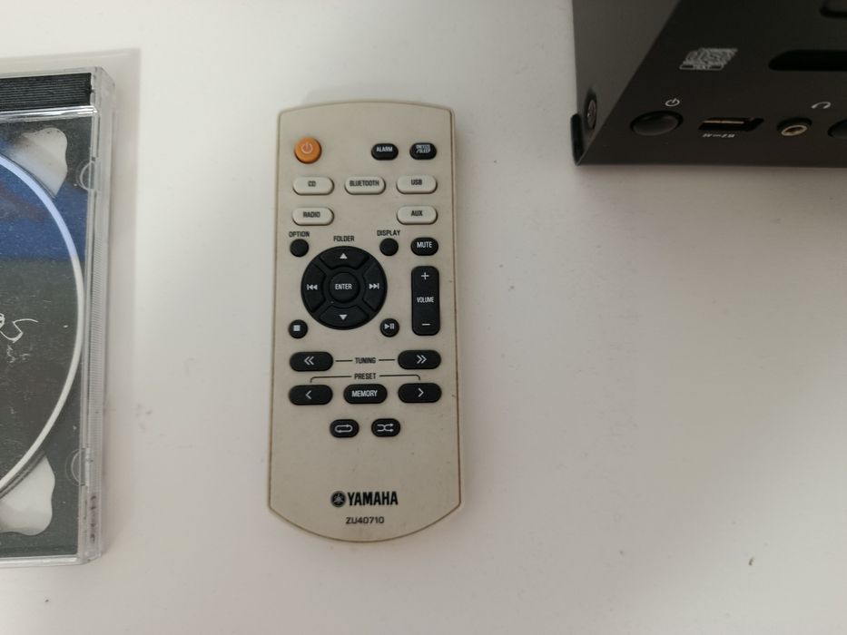 Hifi Yamaha MCR-042, CD, radio FM RDS, DAB, comando
