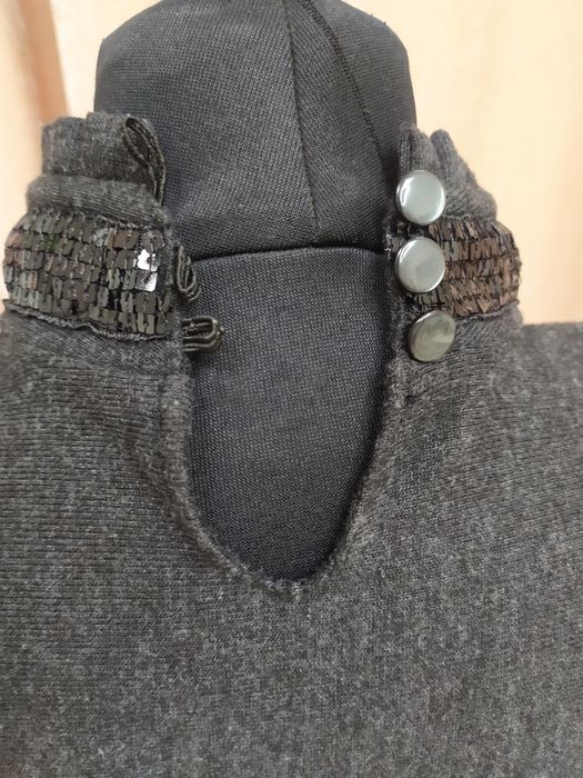 Кофточка-туніка темно-сірого кольору