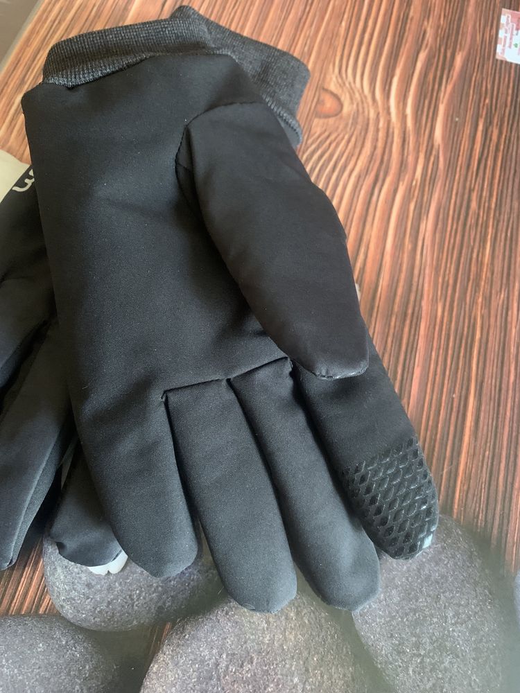 Шапка Torrente и перчатки