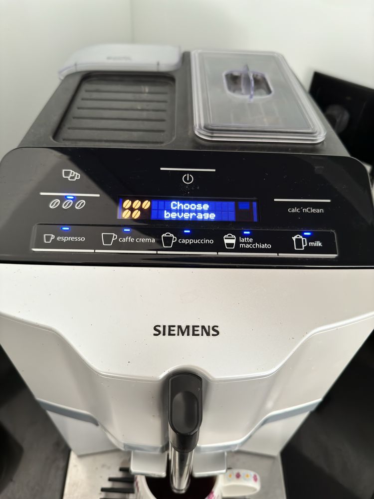 Maquina cafe automatica Siemens EQ300