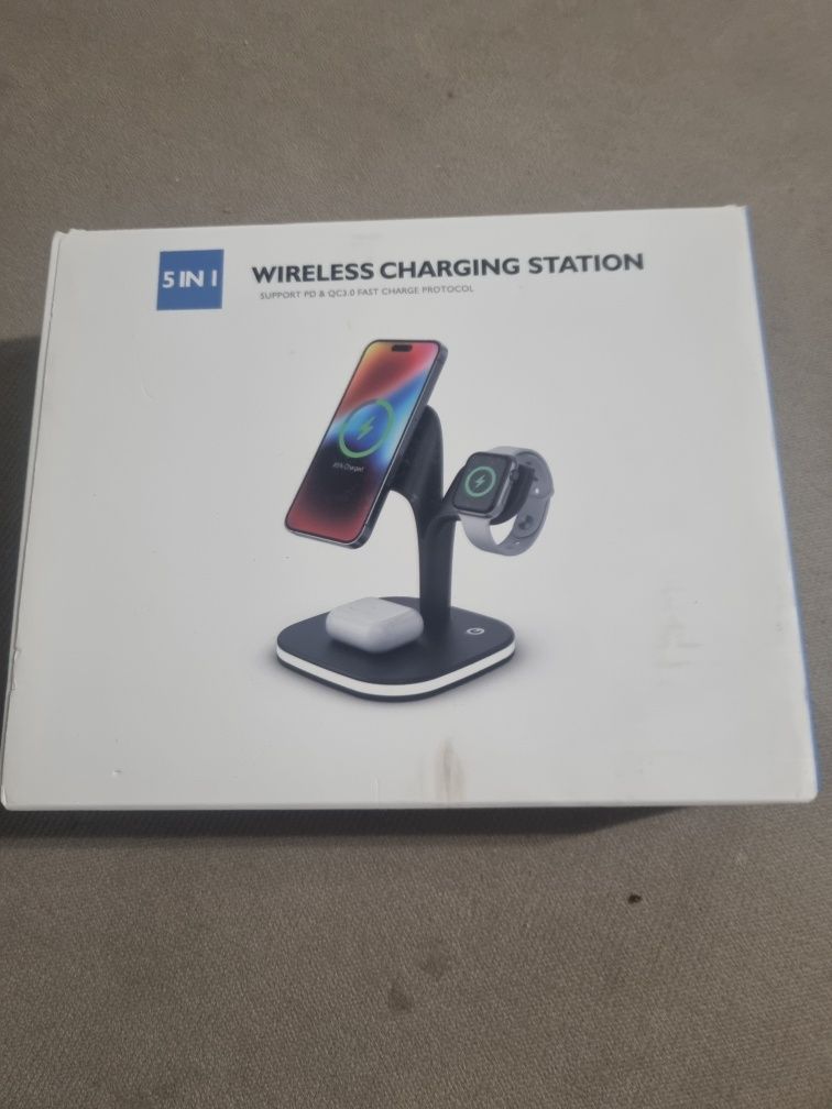 Ładowarka o dukcyjna  stacja dokująca 5W1 APPLE Samsung USB 18W QC 3.0