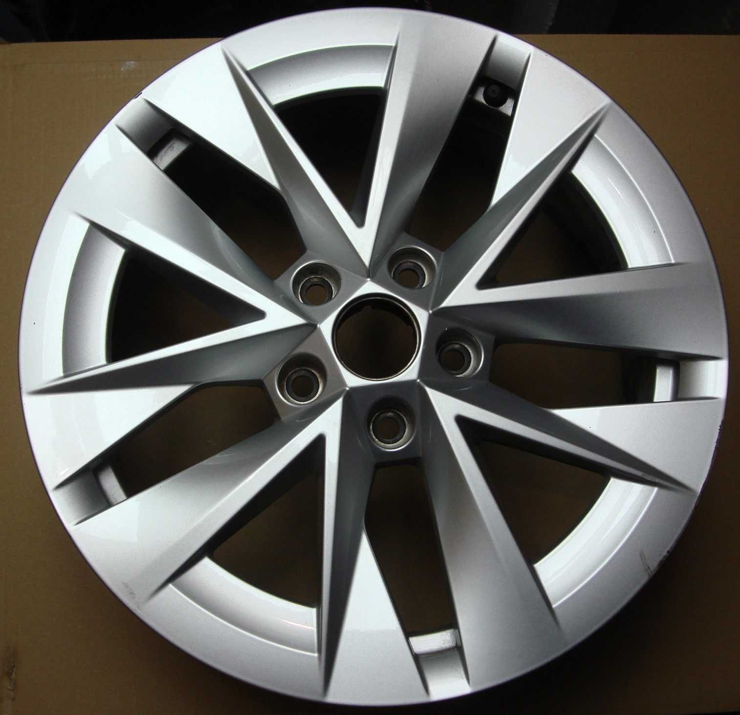 Felga aluminiowa Skoda OE OCTAVIA IV 5E3 7.0" x 17" 5x112 ET 46