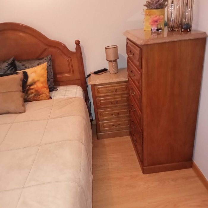 Cama casal completa , como nova