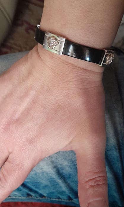 Браслет серебряный Versace каучук вставки серебро 925