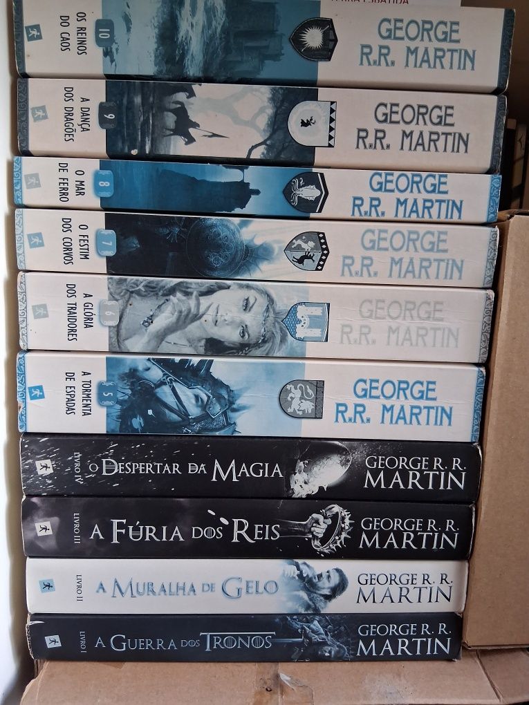 Guerra dos Tronos coleção completa de 10 livros 7€