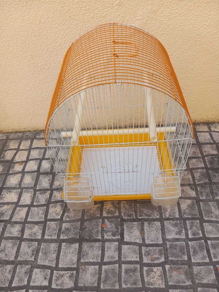 Gaiolas  para  os  passaros.