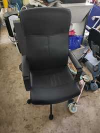 Krzeslo obrotowe Millberget Ikea