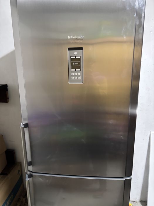 Frigorifico Ariston Hotpoint modelo ENBGH 19223 FW - no frost
