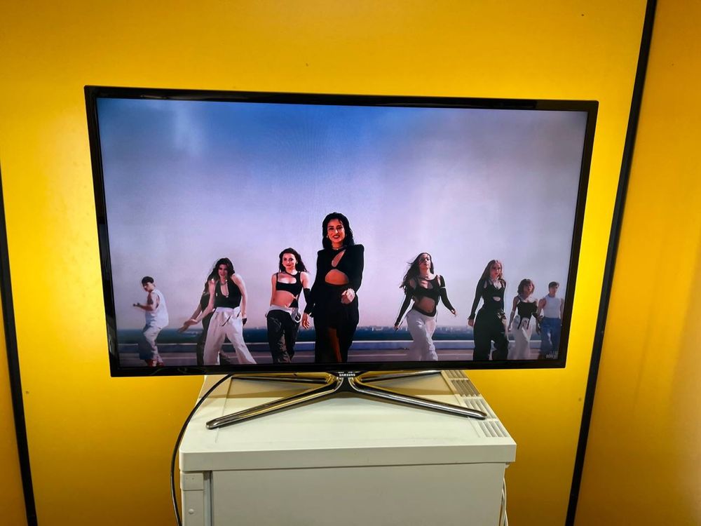 Телевізор Samsung UE40F5070SS Led Full HD