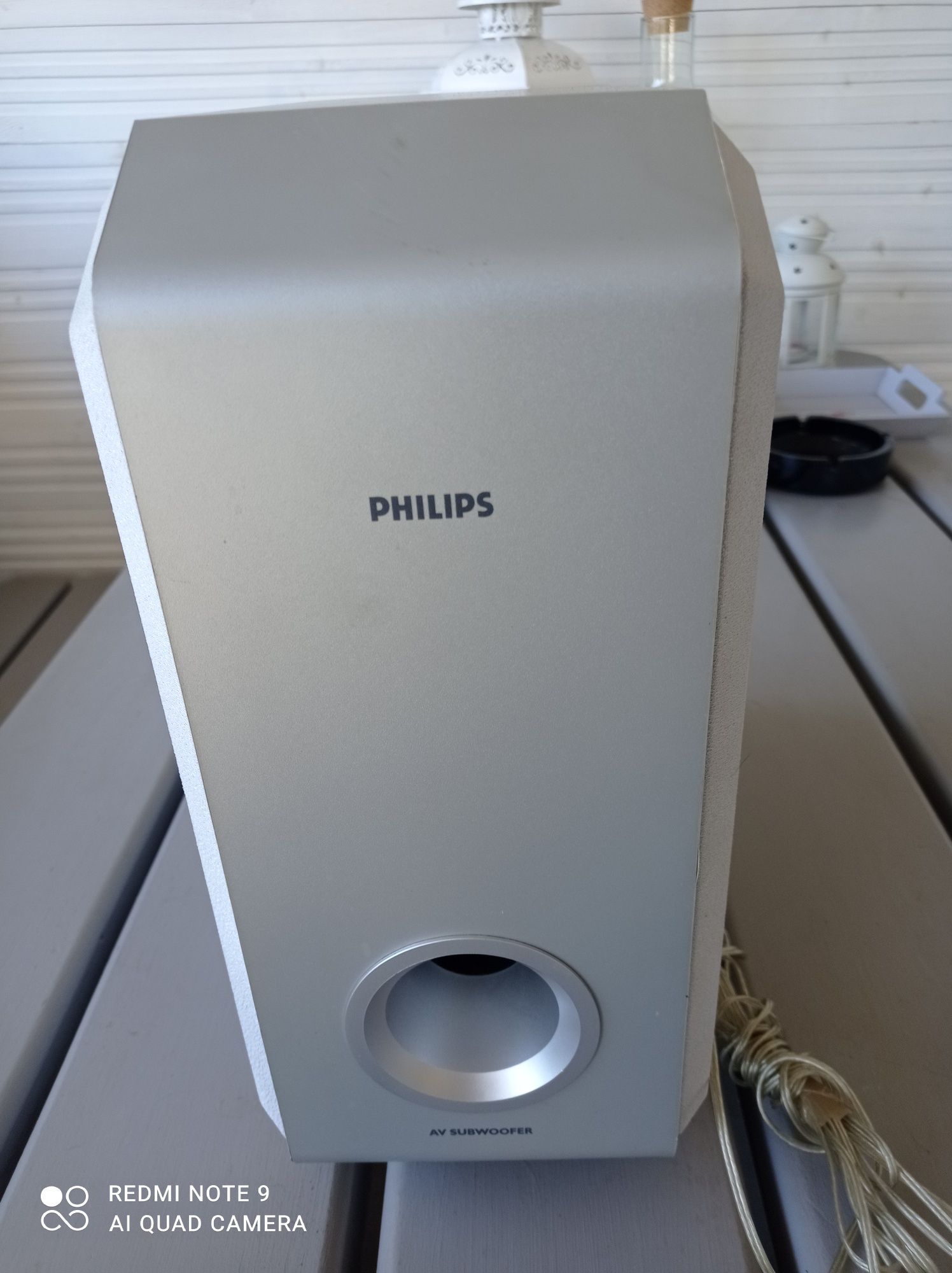 Subufer Philips.