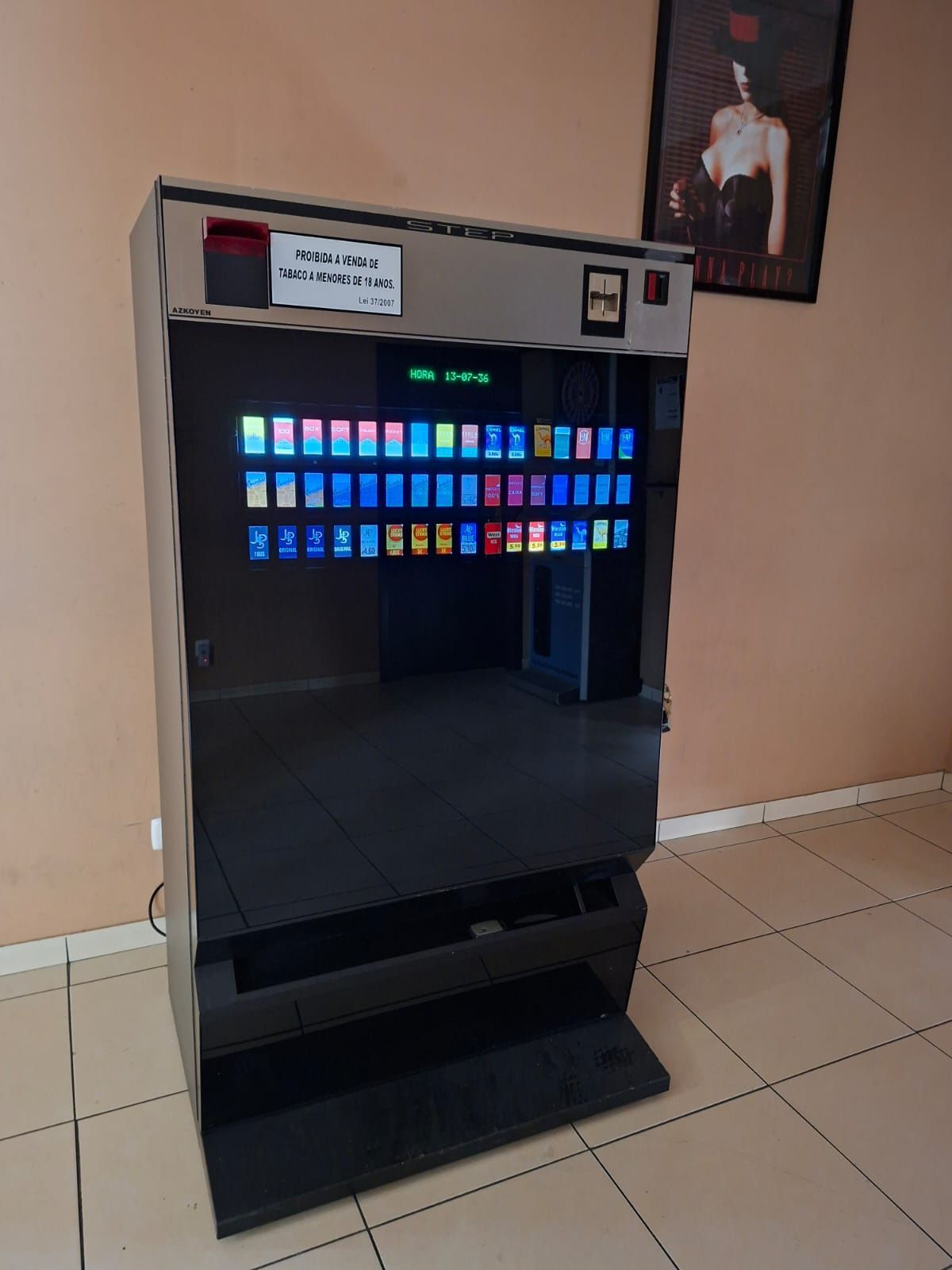 Vendo máquina tabaco como nova