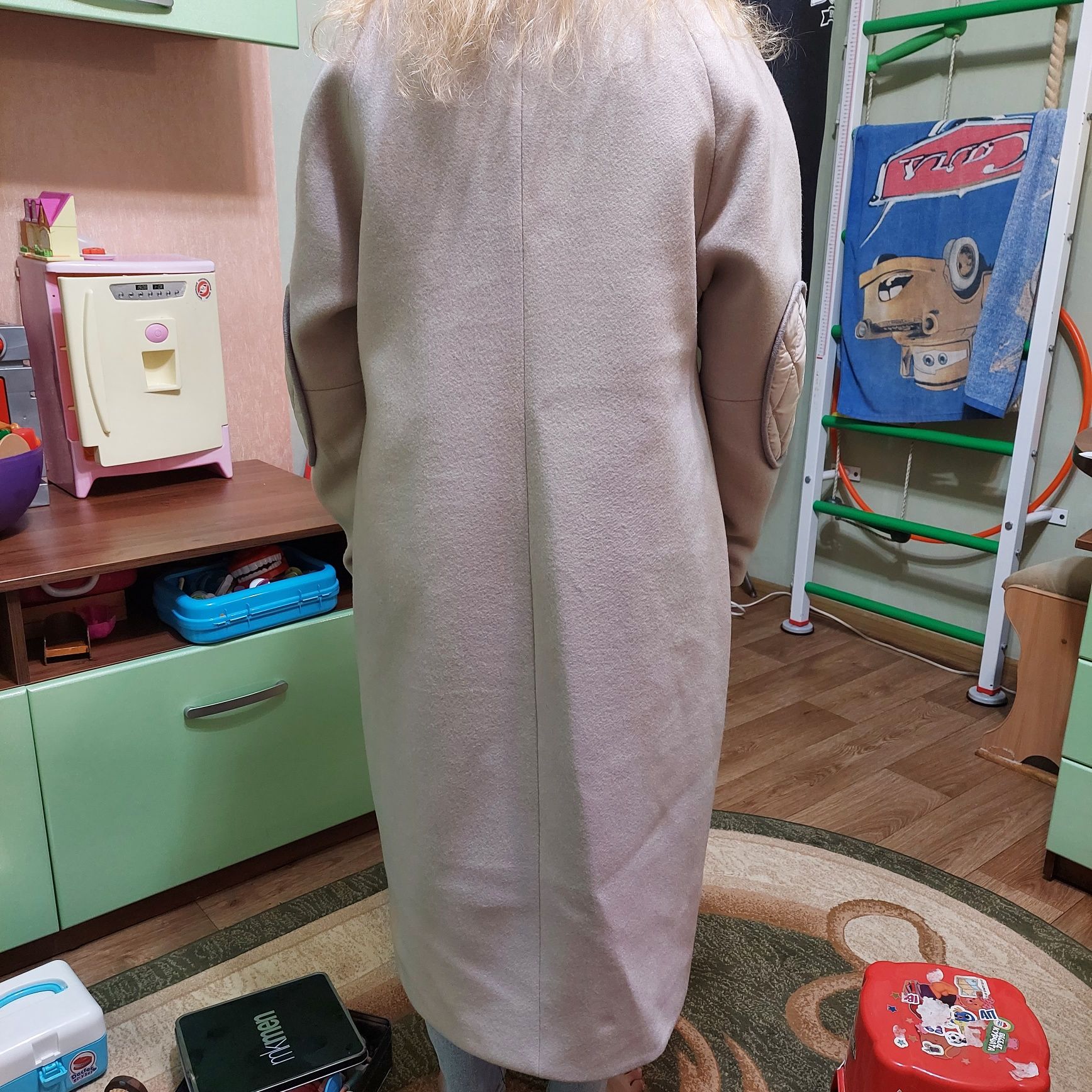 Продам весеннее пальто