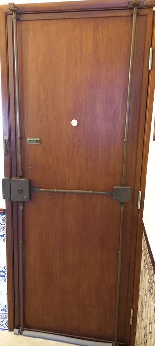 Fechadura "CISA" 4 trancas