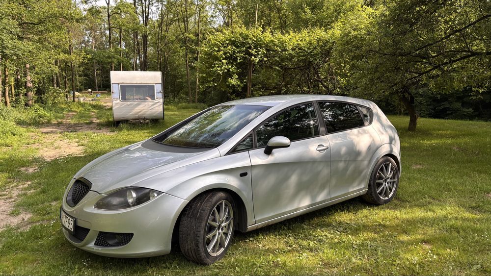 Seat Leon 1.9 TDI 130 KM – 2006 r. kamery przód/tył