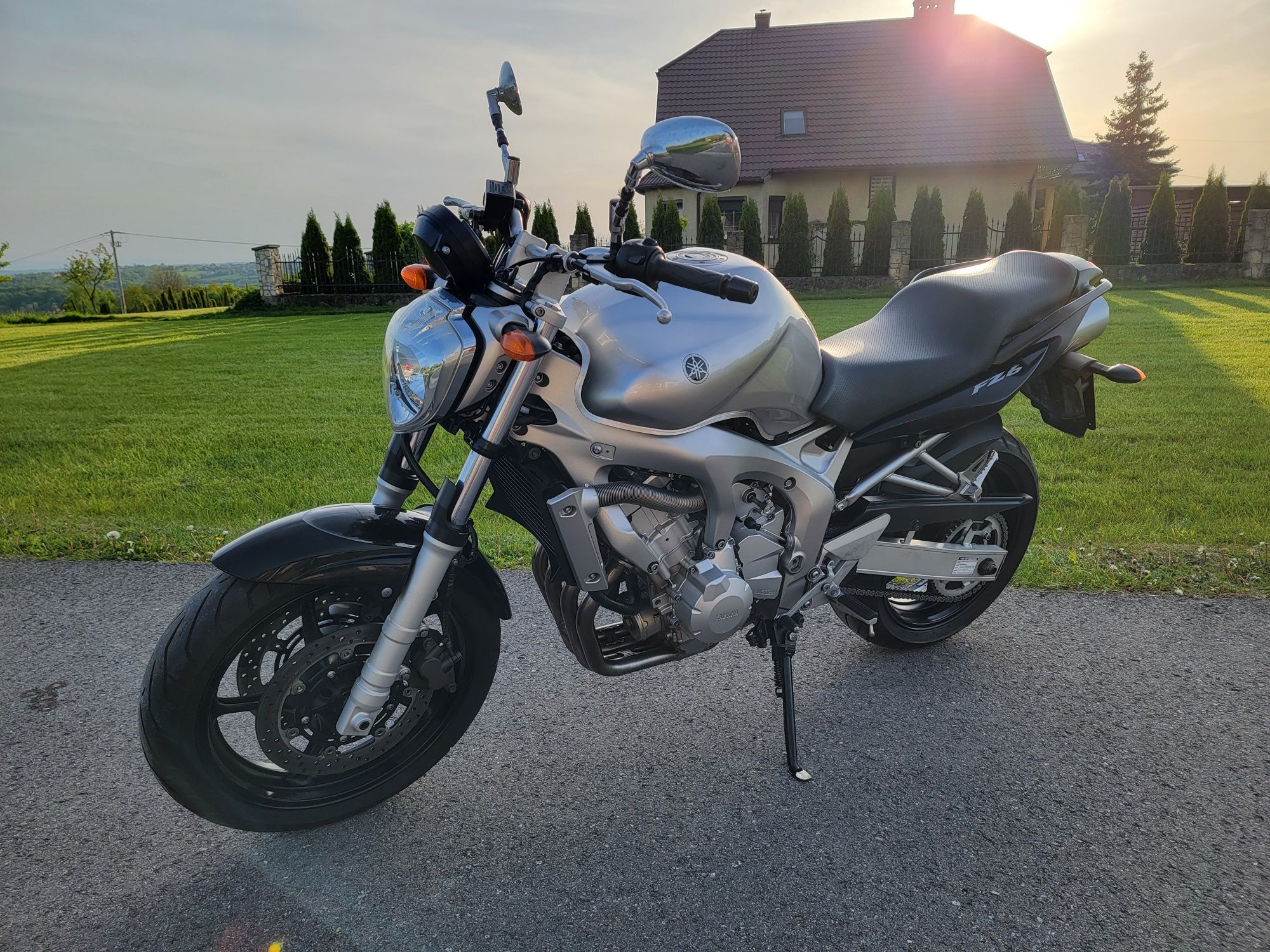 Yamaha fz6 z 2004r prosto z włoch, stan idealny