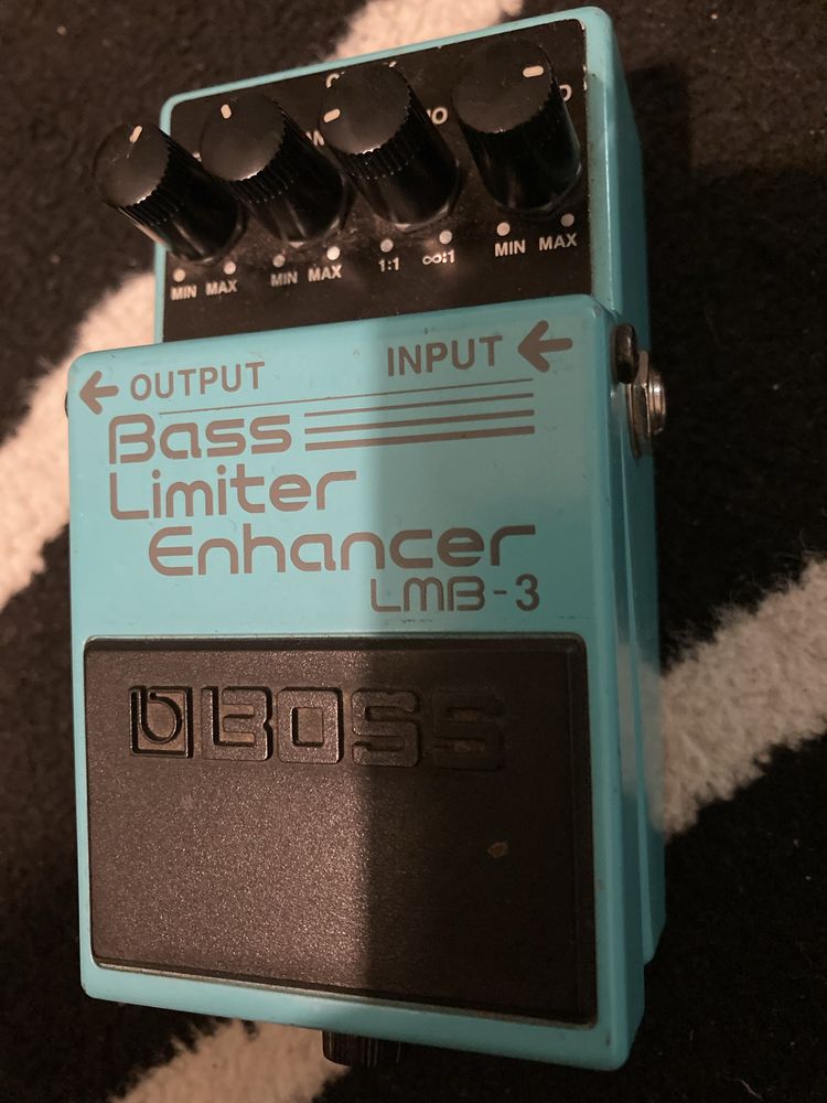 Pedal boss limiter compressor