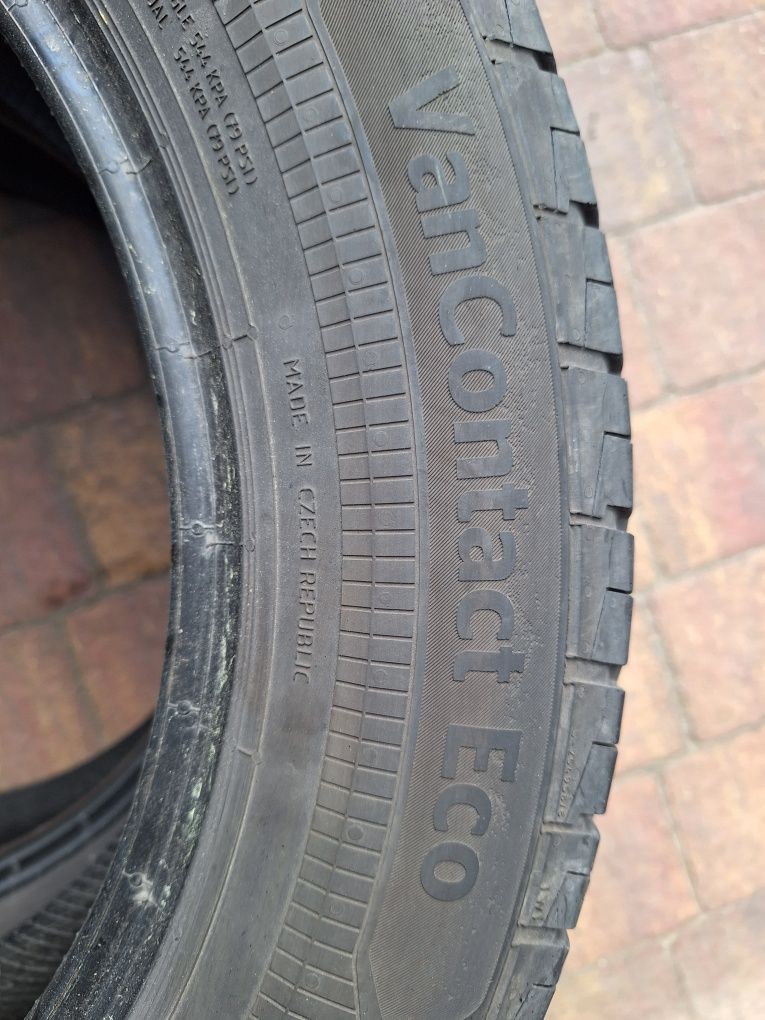 2 opony letnie 215/60/17 c wzmacniane Continental