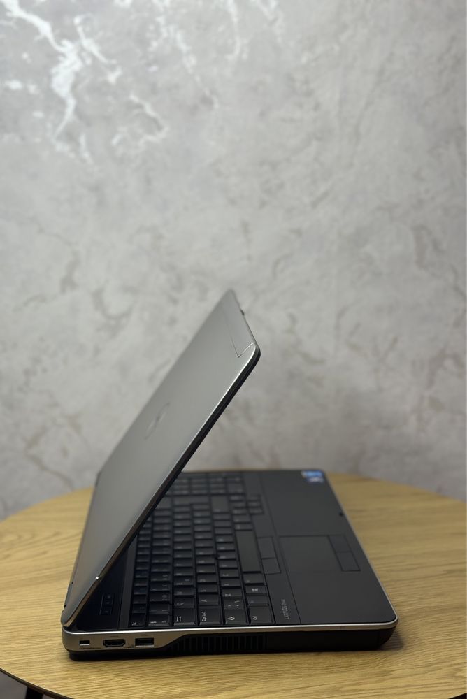 Надежный ноутбук Dell E6540 15,6’’ i5-4300, 8 GB, 256 GB SSD, 3ч.