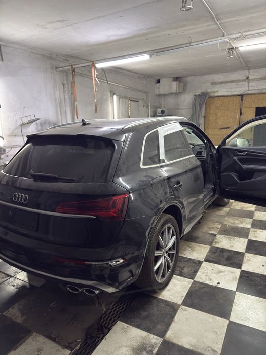 Ауди sq5 2023 рік